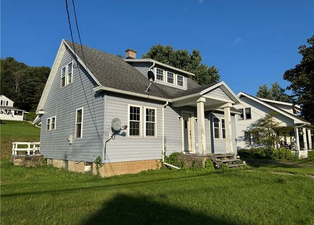 Property at 3 Oil Valley Rd, Otto Twp, PA 16729, 3 beds, 1.5 baths