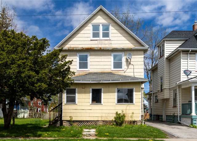 Property at 946 Avenue D, Rochester, NY 14621, 5 beds, 2 baths
