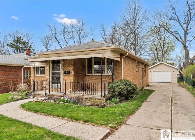 Property at 435 Walton Dr, Cheektowaga, NY 14225, 2 beds, 1 bath