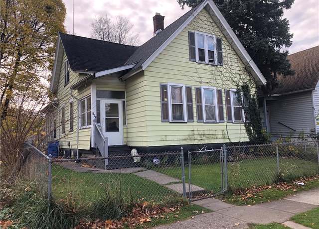 Property at 283 Alphonse St, Rochester, NY 14621, 3 beds, 1 bath