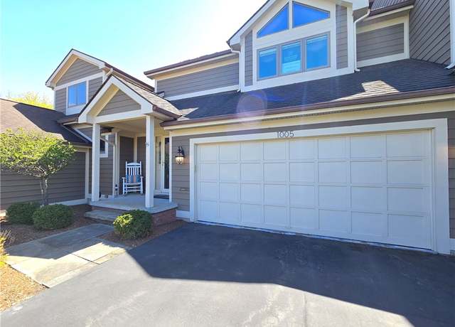Property at 1005 Hillsboro Cove Cir, Webster, NY 14580, 2 beds, 2.5 baths