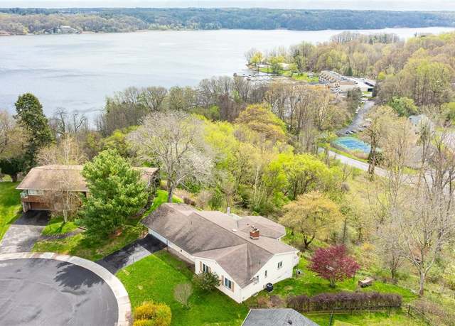 Property at 23 Eagle Rock Dr, Irondequoit, NY 14609, 3 beds, 1.5 baths