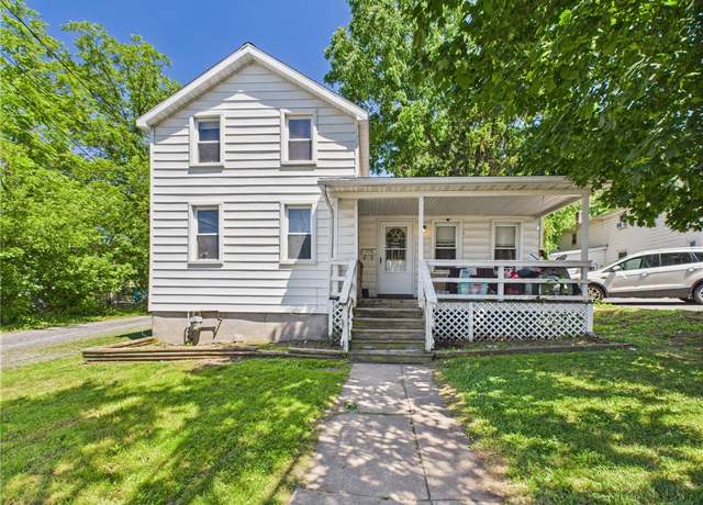 Property at 17 Perrine St, Auburn, NY 13021, 4 beds, 1 bath