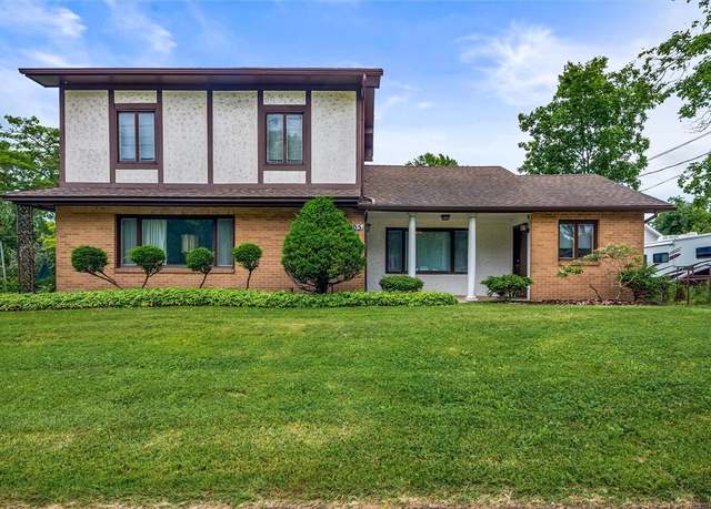 Property at 4805 W Ridge Rd, Parma, NY 14559, 4 beds, 2.5 baths