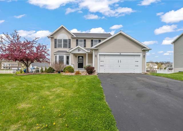 Property at 12 Haywards Heath, Henrietta, NY 14586, 3 beds, 2.5 baths
