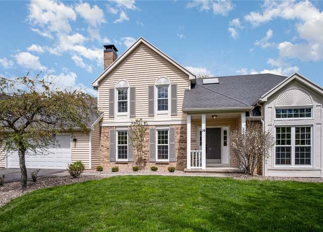 Property at 14 Old Country Ln, Perinton, NY 14450, 3 beds, 2.5 baths