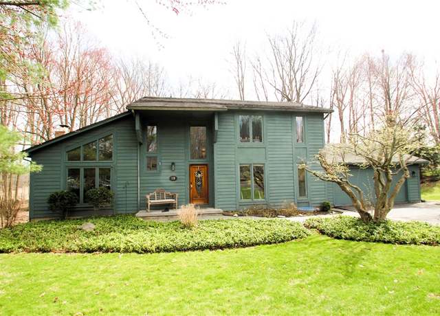 Property at 19 Wandering Trl, Pittsford, NY 14534, 4 beds, 3.5 baths