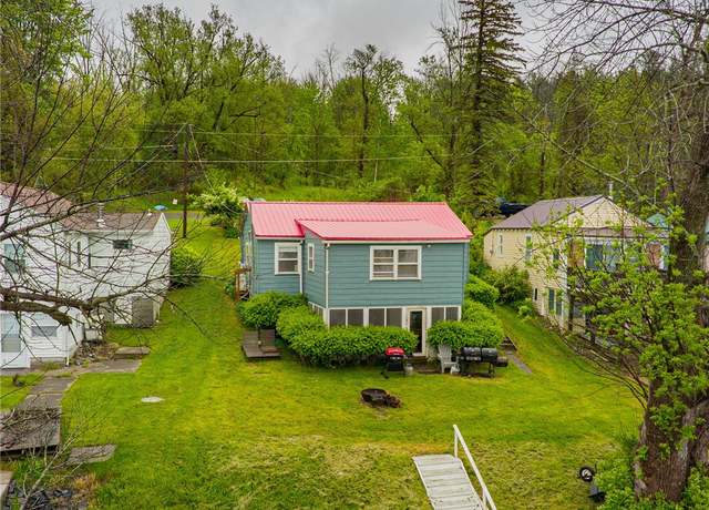 Property at 7761 Dove Rd, Wolcott, NY 14590, 4 beds, 1 bath