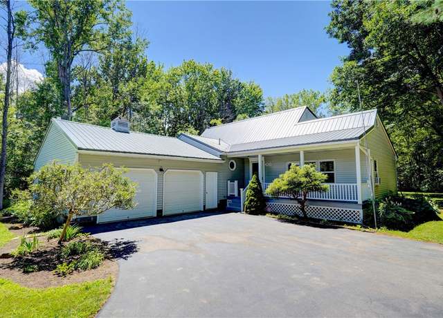 Property at 5659 Slocum Rd, Ontario, NY 14519, 4 beds, 2.5 baths