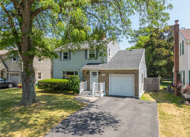 Property at 174 Winton Rd S, Rochester, NY 14610, 3 beds, 3.5 baths