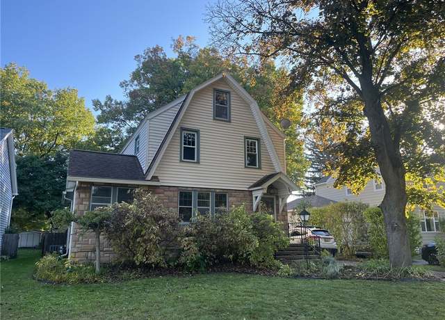 Property at 367 Barry Rd, Irondequoit, NY 14617, 3 beds, 1.5 baths