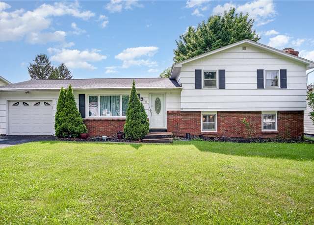 Property at 17 Charlene Dr, Gates, NY 14606, 3 beds, 1.5 baths