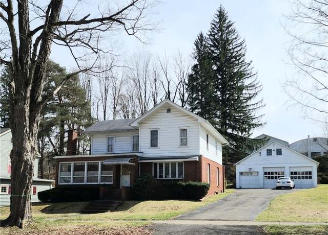 Property at 39 West Ave, PA 16901, 4 beds, 2 baths