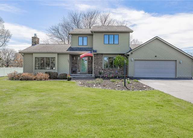 Property at 1641 Woodard Rd, Webster, NY 14580, 3 beds, 1.5 baths