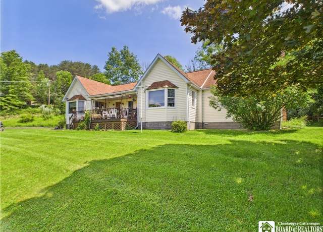 Property at 1501 Windfall Rd, Olean-town, NY 14760, 3 beds, 2 baths