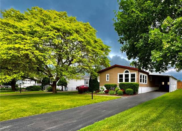 Property at 6404 Kims Dr, Victor, NY 14564, 3 beds, 2 baths