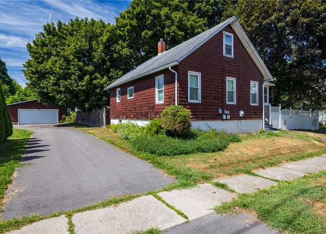 Property at 4 Merrick Ave, Manchester, NY 14504, 2 beds, 1 bath