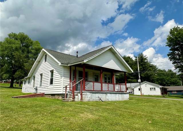 Property at 7 Hedgehog Ln, Bradford Town, PA 16701, 3 beds, 1 bath