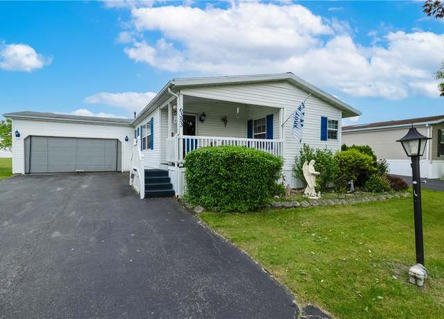 Property at 6353 Kims Dr, Victor, NY 14564, 3 beds, 2 baths