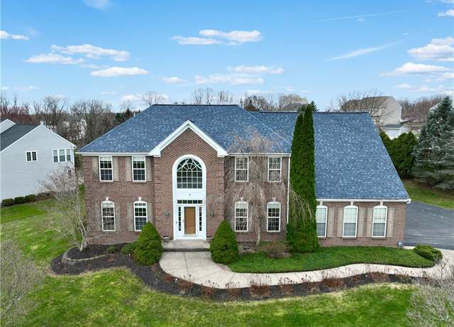 Property at 5 Mima Cir, Perinton, NY 14450, 4 beds, 2.5 baths