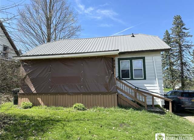 Property at 422 Baker St, Jamestown, NY 14701, 2 beds, 1 bath
