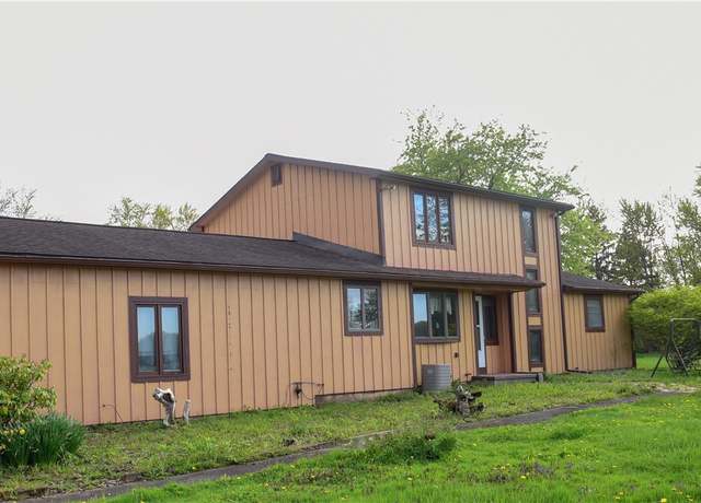 Property at 1142 West Ave, Clarkson, NY 14420, 4 beds, 2.5 baths