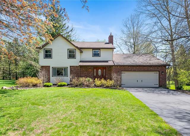 Property at 14 Ellie Ct, Lancaster, NY 14086, 4 beds, 2.5 baths