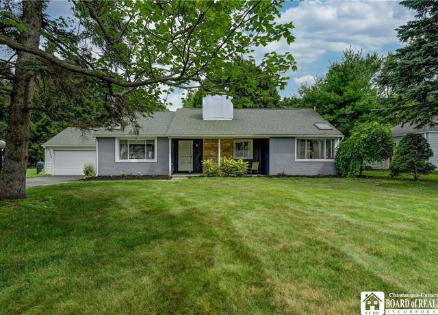 Property at 8382 Kimberly Rd, Clarence, NY 14221, 2 beds, 1 bath