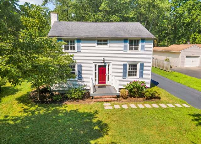 Property at 949 Gaywood Ln, Webster, NY 14580, 3 beds, 1.5 baths