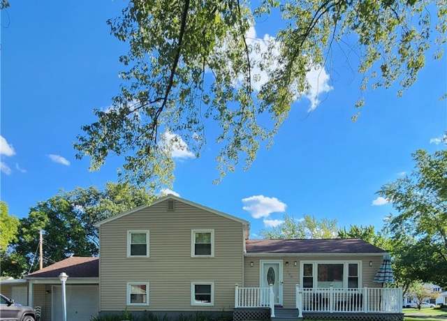 Property at 268 Angelus Dr, Irondequoit, NY 14622, 3 beds, 2 baths