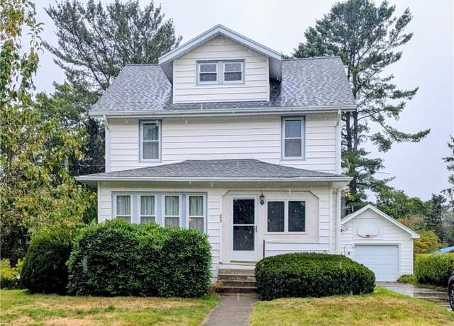 Property at 392 Broadhead Ave, Jamestown, NY 14701, 3 beds, 1.5 baths