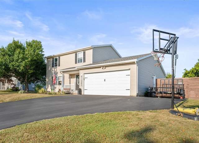 Property at 42 Fraser Dr, Parma, NY 14468, 3 beds, 1.5 baths
