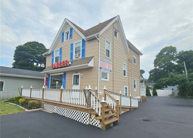 Property at 69 Stonewood Ave, Rochester, NY 14612, 2 beds, 2.5 baths