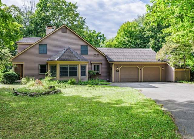 Property at 620 Holt Rd, Webster, NY 14580, 5 beds, 3.5 baths