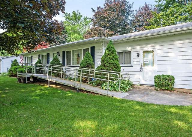 Property at 35 Francine Dr, Gates, NY 14606, 3 beds, 1 bath