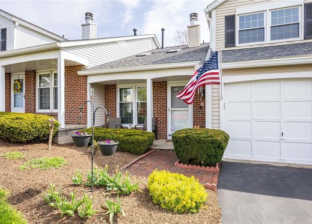 Property at 6 Old Pine Ln, Greece, NY 14615, 2 beds, 1.5 baths