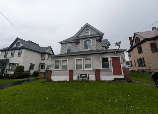 Property at 325 E Main St, Bradford-city, PA 16701, 4 beds, 1.5 baths