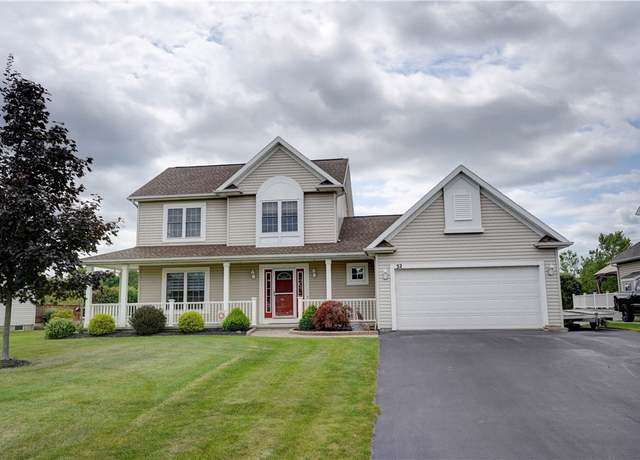 Property at 32 Trestle Trl, Chili, NY 14514, 3 beds, 2.5 baths
