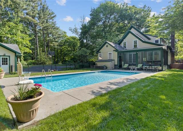 Property at 960 Landing Rd N, Brighton, NY 14625, 5 beds, 3.5 baths