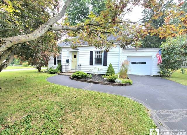 Property at 583 Front St, Jamestown, NY 14701, 3 beds, 1 bath