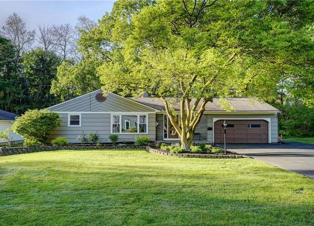 Property at 12 Edgewood Dr, Penfield, NY 14526, 3 beds, 2 baths