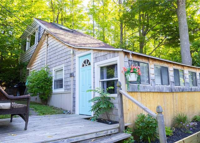 Property at 1304 Lake Rd #34, Webster, NY 14580, 2 beds, 1 bath