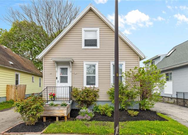 Property at 45 Bloomfield Pl, Rochester, NY 14620, 2 beds, 2 baths