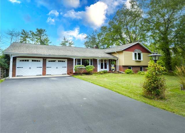 Property at 1737 Genesee Rd, Elmira, NY 14905, 5 beds, 4 baths