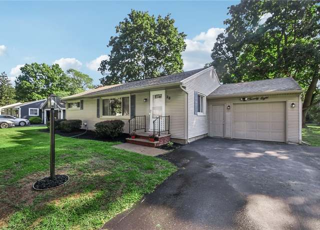 Property at 28 Horizon Dr, Penfield, NY 14625, 3 beds, 1 bath