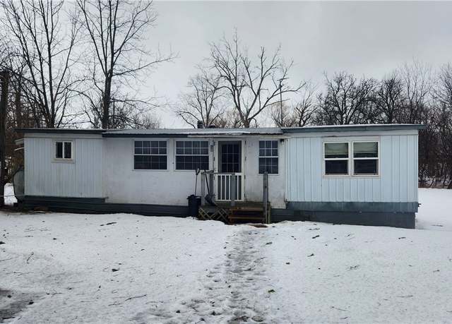 Property at 21 W Dock St, Mentz, NY 13140, 1 bed, 1 bath