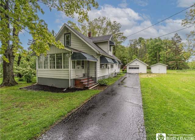 Property at 443 South Ave, Busti, NY 14701, 3 beds, 1 bath