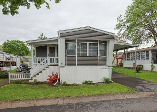 Property at 35 Keuka Ln, Manchester, NY 14504, 2 beds, 2 baths