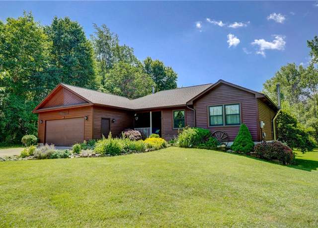 Property at 1622 Magog Rd, Macedon, NY 14502, 3 beds, 2 baths