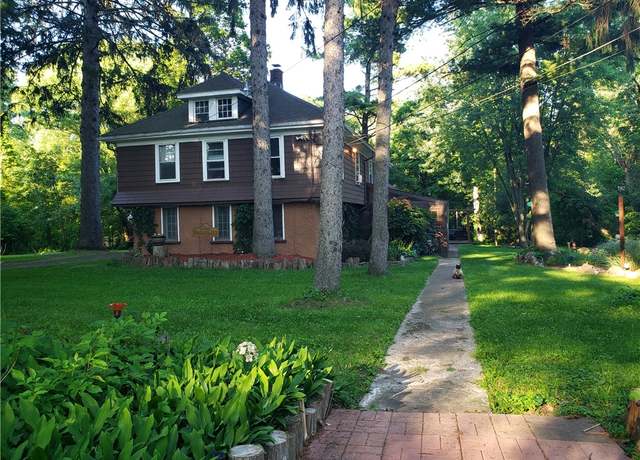 Property at 230 Fisher Rd, Chili, NY 14624, 5 beds, 1.5 baths